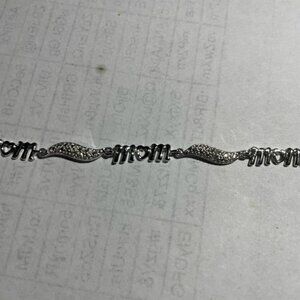 Silver 'Mom' Bracelet